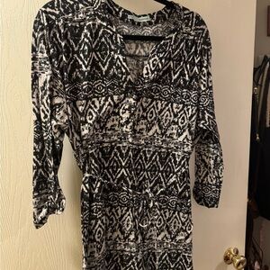 Black and White Patterned tunic top